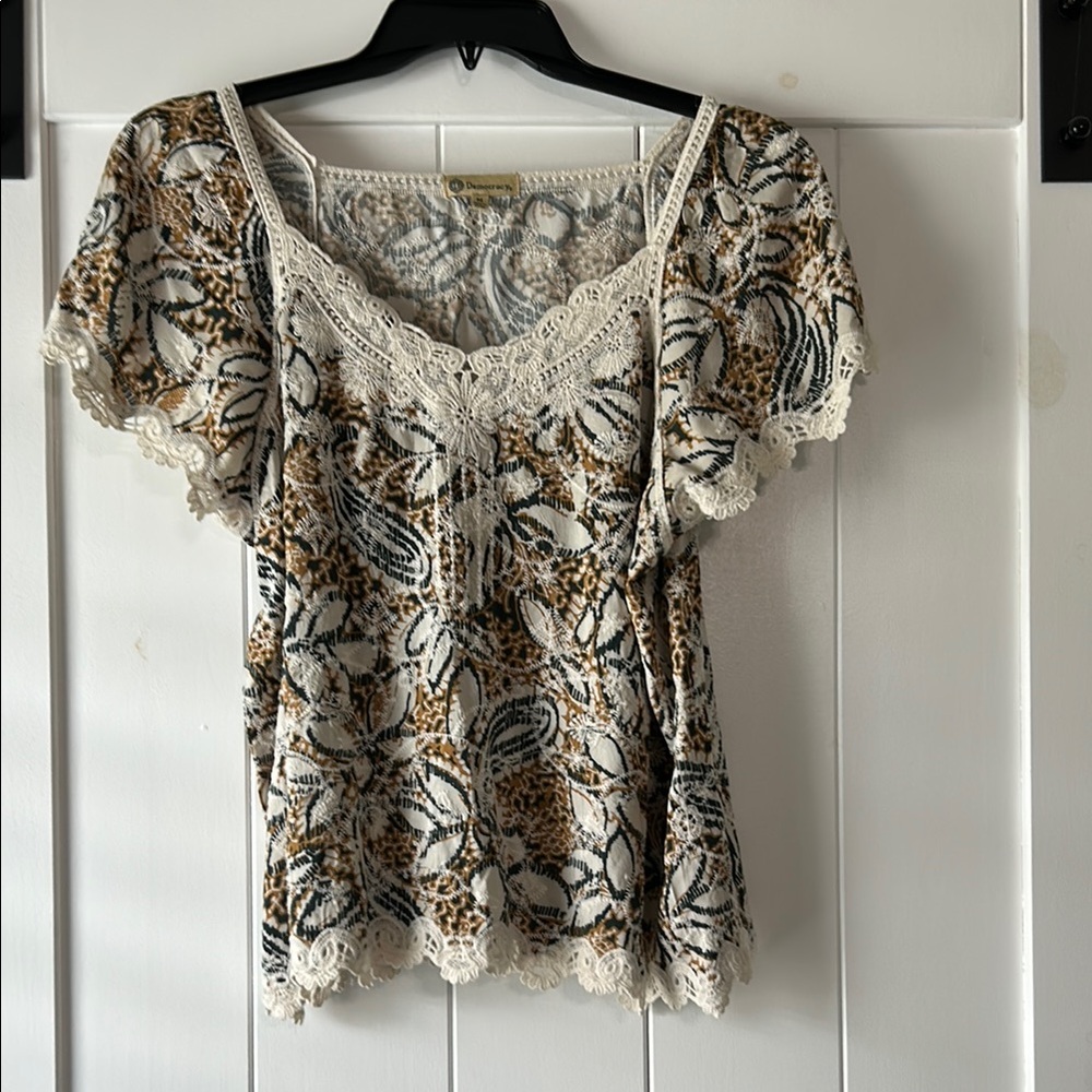 Democracy Cream and Brown Ruffled Short Sleeve Top